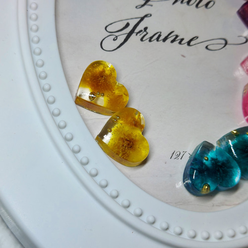 フラワー　レジン　ピアス　ハンドメイド　イヤリング変更可 フラワー レジン カボション ピアス ハンドメイド イヤリング変更可