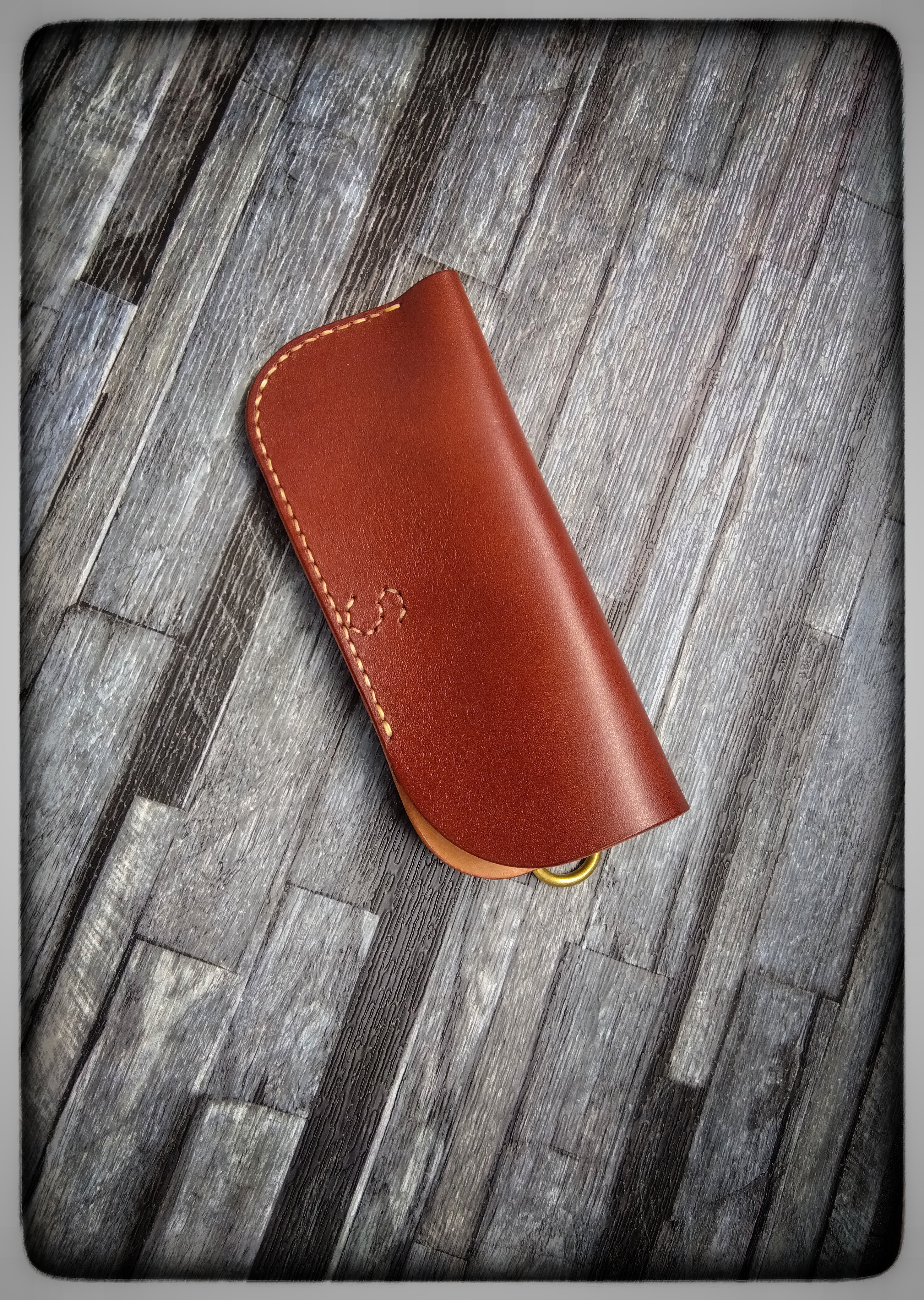 ◆数量限定品◆サドルレザー　メガネ　サングラスケース　◆長さ調整可能なストラップ付属可☆★