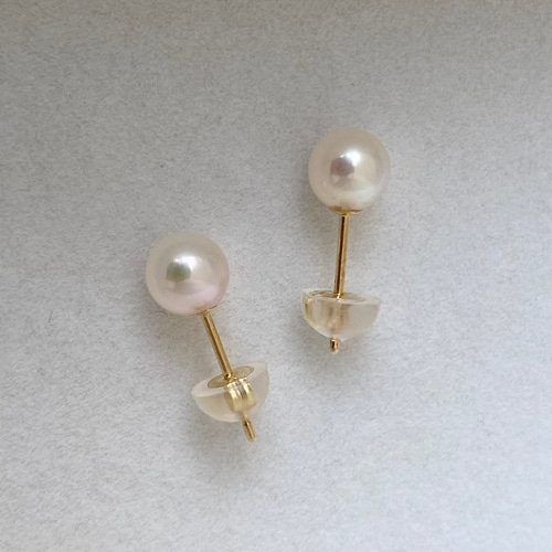 TASAKI 黒真珠スタッドピアス 約8mm〜10mm TASAKI 黒真珠スタッドピアス 約8mm〜10mm