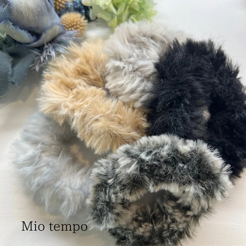 もふもふ猫ちゃんシュシュ ヘアゴム mio-tempo 通販 18431890｜Creema
