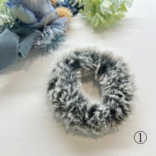 もふもふ猫ちゃんシュシュ ヘアゴム mio-tempo 通販 18431890｜Creema