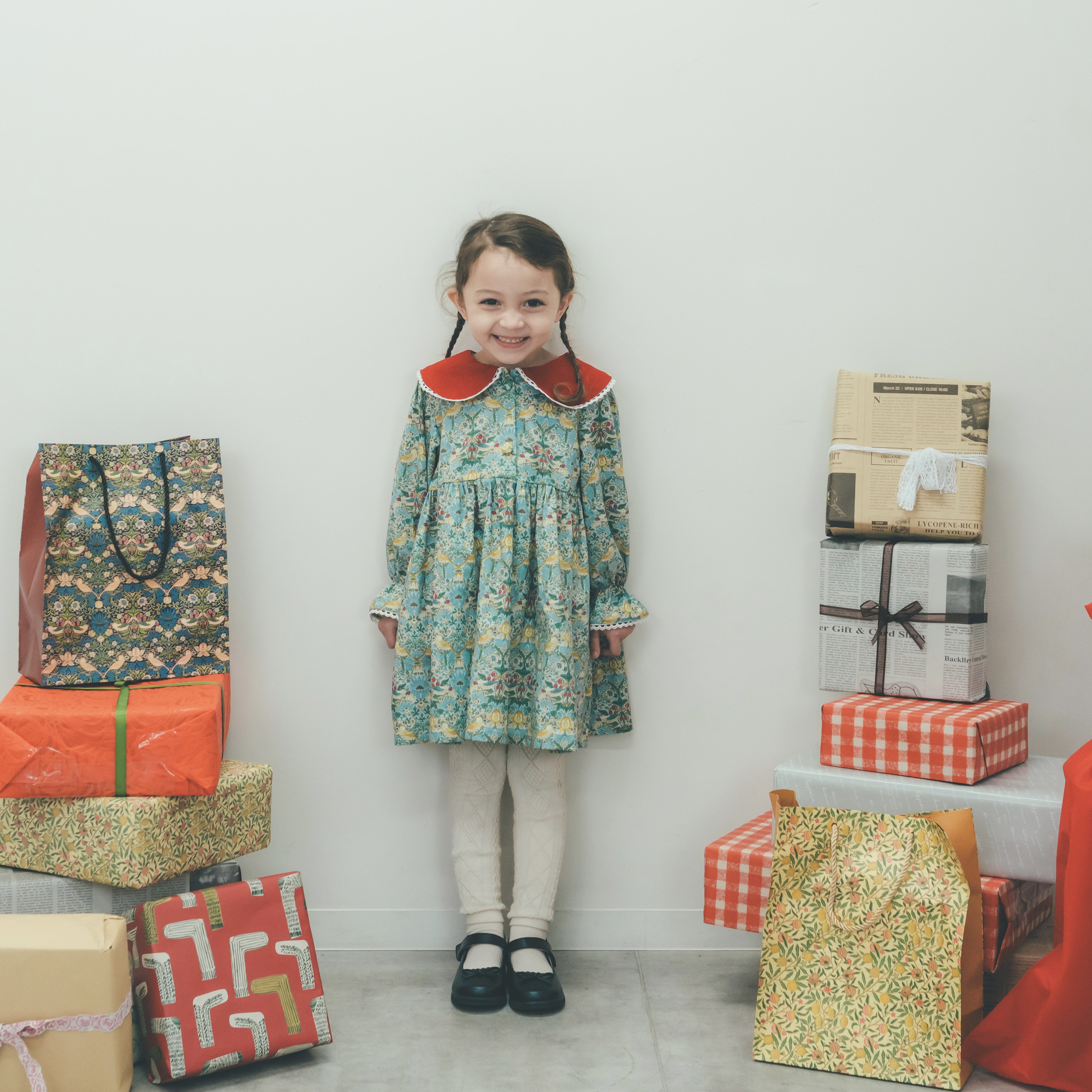 【2026年3月まで】Girls クリスマスワンピース/ “Can’t wait!“/ ウィリアムモリス生地使用/お揃い