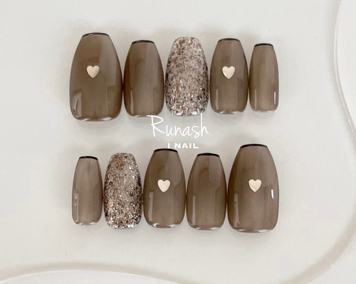 ブラウンハート×ラメ ネイルチップ ブラウンマグネット×ラメハート‪‪❤︎‬ネイルチップ ネイル‬