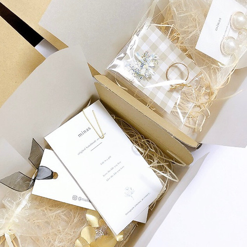 ラッピング 梱包について ピアス（フック・チェーン） minas 通販