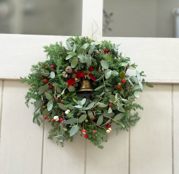 バラの実いっぱいのクリスマスリース ドライフラワー 花のアトリエ  