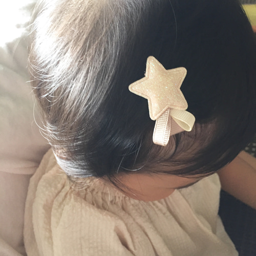 流れ星のヘアアクセサリー☆2色展開 ベビー キッズ 赤ちゃん 髪