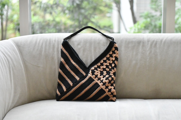 2025 棉質花卉條紋圖案包（有襯裡） 第1張的照片