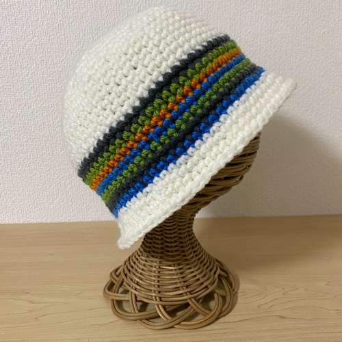 アクリル素材】*カラフルボーダーデザインのクロシェハット* バケット