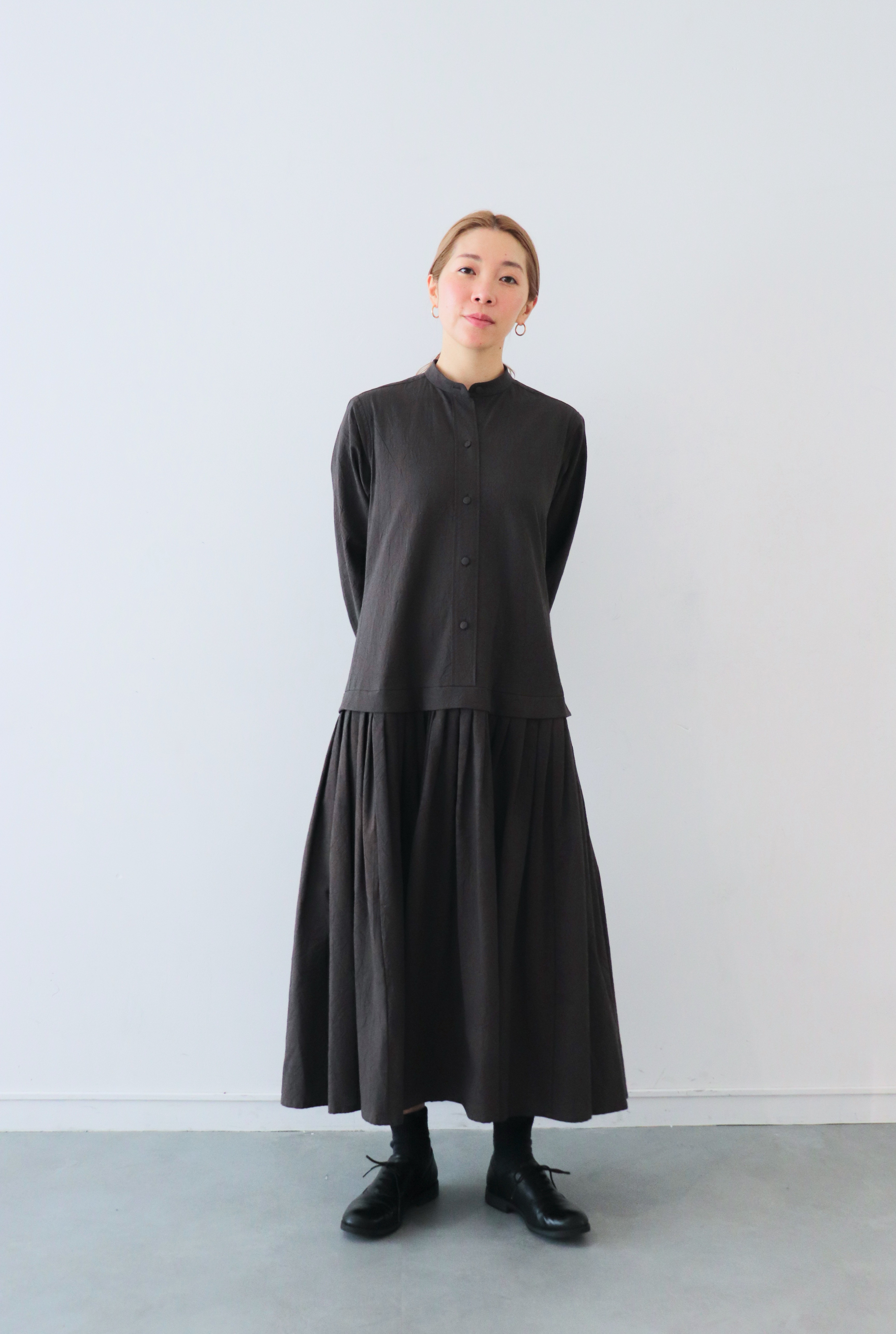 シャツ&タックワンピース　長袖　コットン(ハンドワッシャームジ)　こげ茶