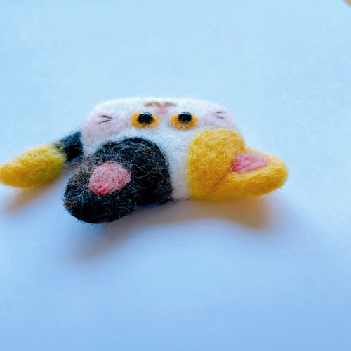 メリーページ　羊毛フェルト　ラグドールと三毛猫のブローチ メリー様専用ページ 羊毛フェルト ラグドールと三毛猫のブローチ