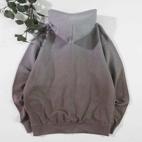 チェーン柄 ろうけつ染めジップパーカー（ユニセックスサイズ） *brown