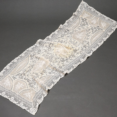 アンティークテーブルランナー（No.3704）