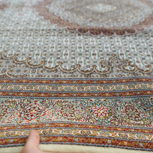 かかお様用　新品　ペルシャ絨毯　手織り　タブリーズ産　ゴンバット柄(50raj) 214×150cm ペルシャ手織り絨毯 タブリーズ産 50RAJ カーペット