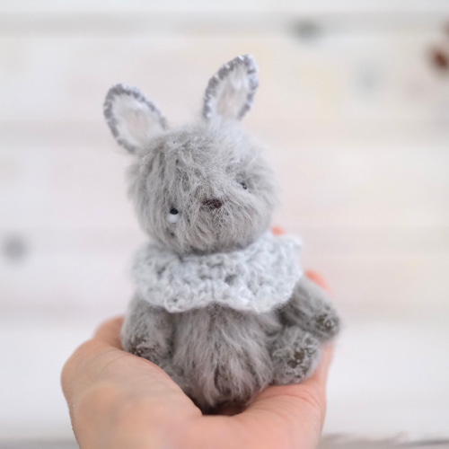 水色ウサギのテディベア　ヒマラヤ水晶お守りうさぎ グリーンオーラ翡翠 うさぎ | Crystal shop Mayria