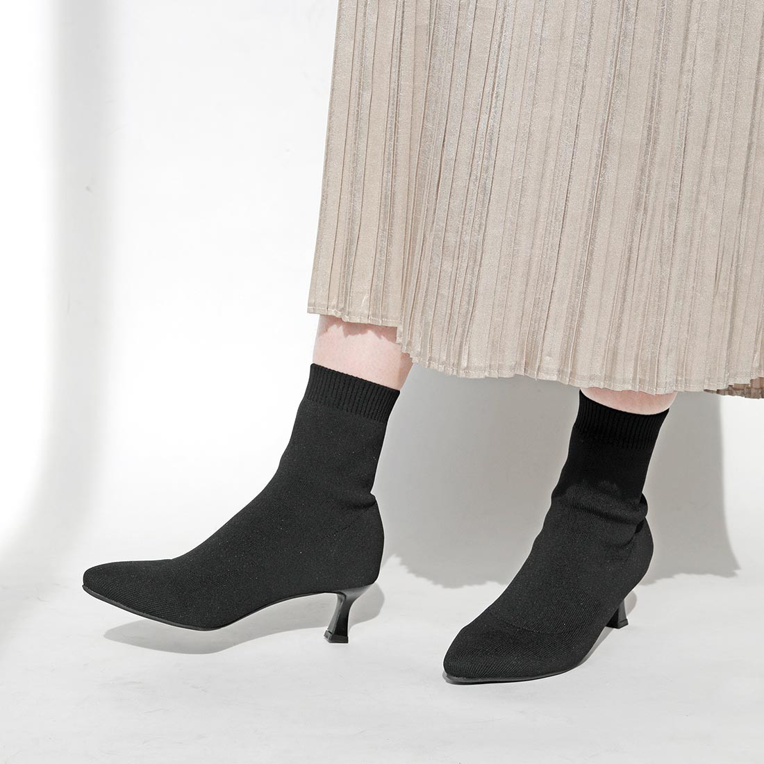 大人の足元を上品に見せる♪伸縮性のあるリブニット素材で快適フィット｜歩きやすい美脚ショートブーツ【S/M/L/LL】