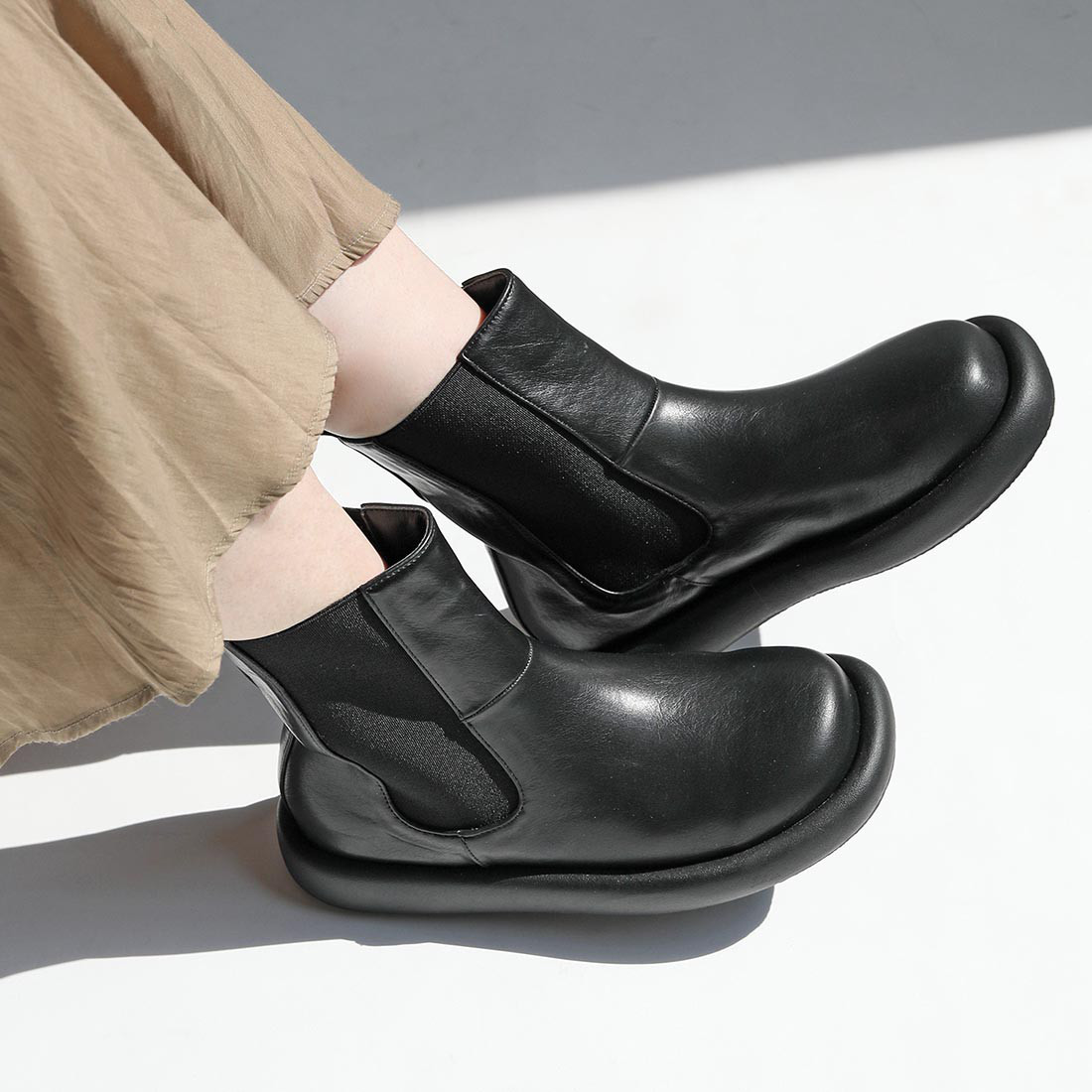 足元に“かわいいボリューム感”を。クッション性◎快適な履き心地♪スポッと履ける楽ちん厚底サイドゴアブーツ【S/M/L】