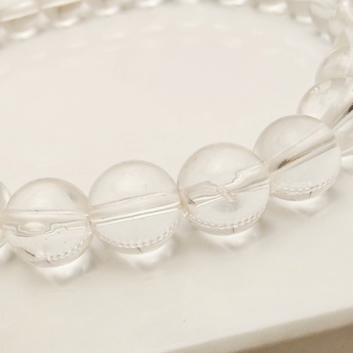 数量限定☆6mm水晶ブレスレット キズ 凹みあり 重ね付け 華奢 天然石