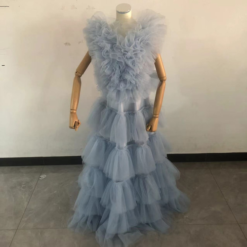 爽やかで優しいブルー Vネック 柔らかく重ねたチュールスカート ロング  