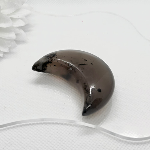 蛍光発光 ボルケーノアゲート（瑪瑙） 月型 観賞用 天然石