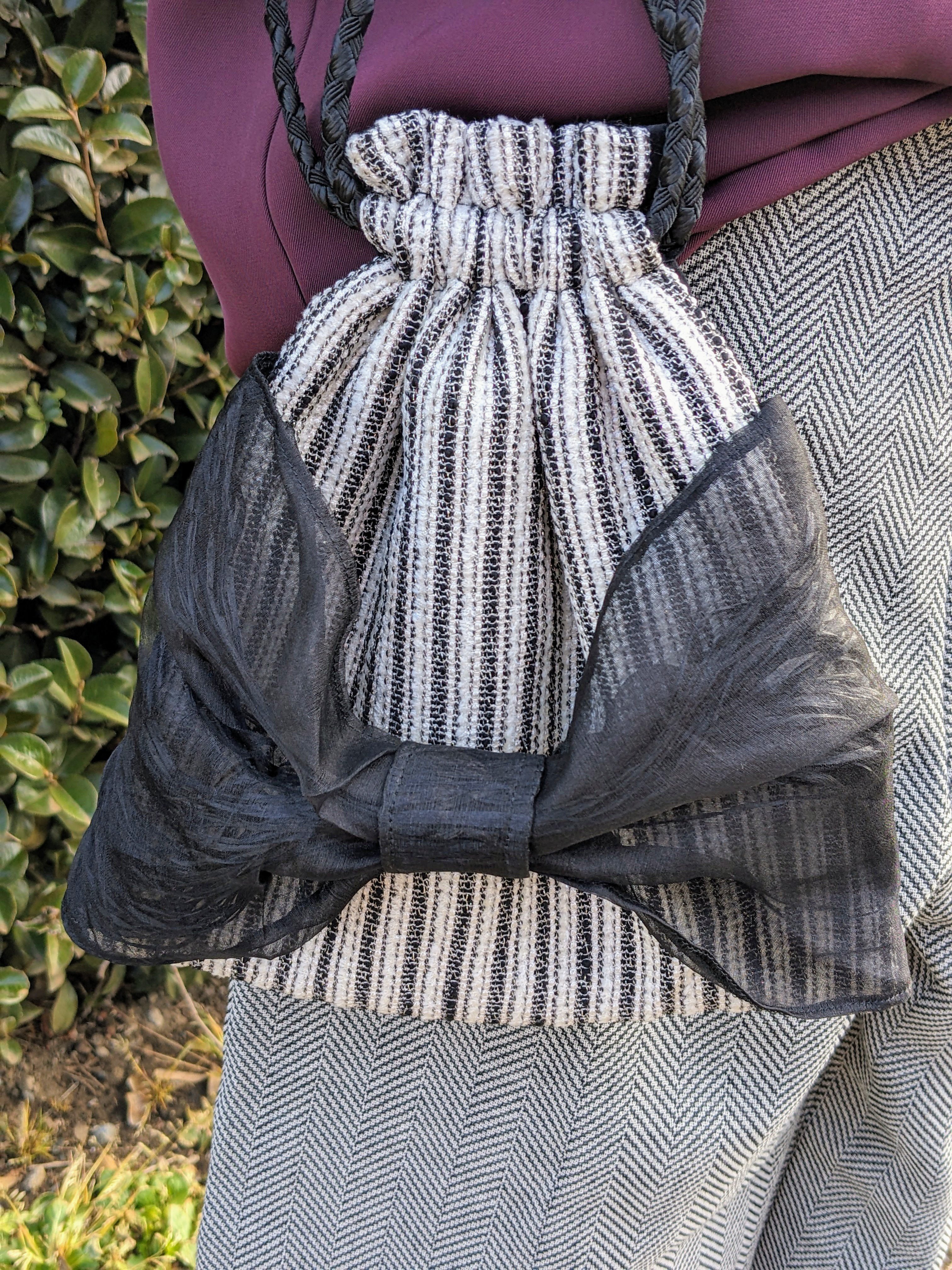 煌めきのエレガンス: シャイニーラメツイードポシェット