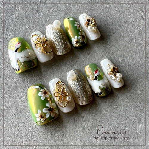 【No.015】ネイルチップ♡成人式・和柄・前撮り・お花【ロング料金込】 No.015】ネイルチップ♡成人式・和柄・前撮り・お花【ロング料金込】