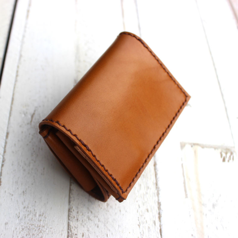 【名入れ無料】本革のコンパクトなお財布　キャメル　　　ミニ財布