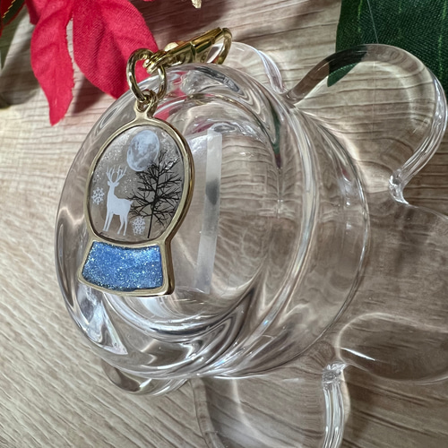 レジンのスノードームキーホルダー その他アクセサリー aqua322 通販