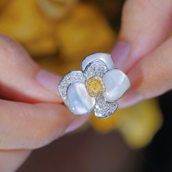 花モチーフ イエローダイヤ付きシェルリングk18 指輪・リング パール