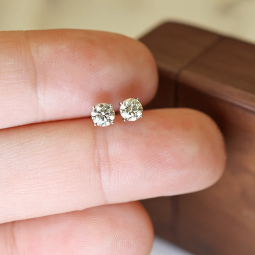 ハヤシ小家電専門JA33★高級 大粒ダイヤモンド0.71ct ピアス K18YG ダイヤモンド ピアス 0.20CT（0.2ct】K18YG ダイヤモンド
