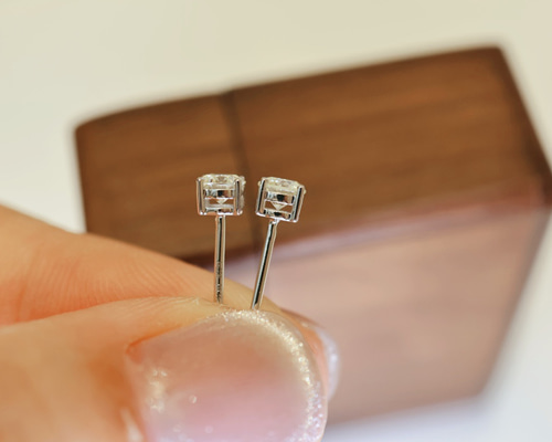 天然ダイヤモンドピアス0.46ct k18 ピアス（スタッド・一粒