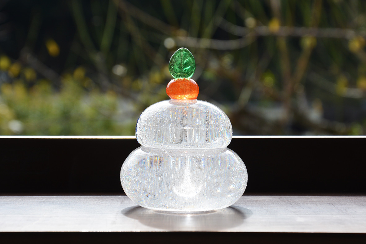 鏡餅（細かい泡）