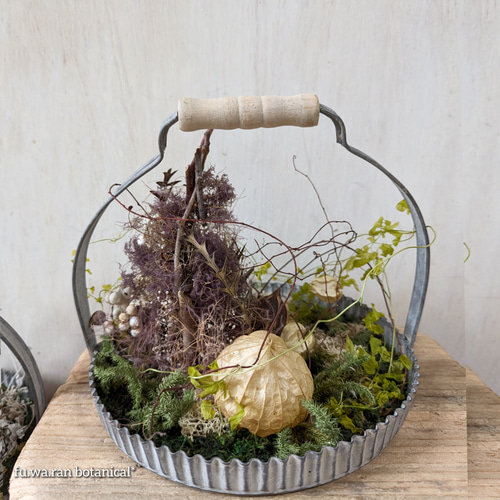 専用＊Christmas＊ブリキアレンジ(スモークツリー) Christmas＊ブリキアレンジ(スモークツリー) ドライフラワー fu.wa.ran