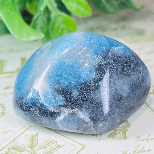 北欧の妖精✨ トロレアイト トロール石 原石 タンブル 握り石 天然石