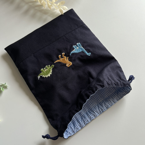 専用✳︎ハンドメイド✳︎巾着　恐竜柄　アイボリー　マチあり　シューズ袋 e731363cbab0e83d959c295028390f