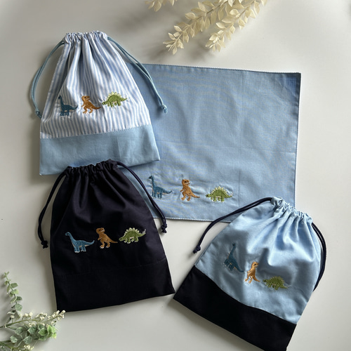 【order】巾着　恐竜　名入れ　サイズオーダー　プリント　無地　シンプル 楽天市場】【名入れ 刺繍】名前入り 巾着袋《恐竜》(巾着 コップ