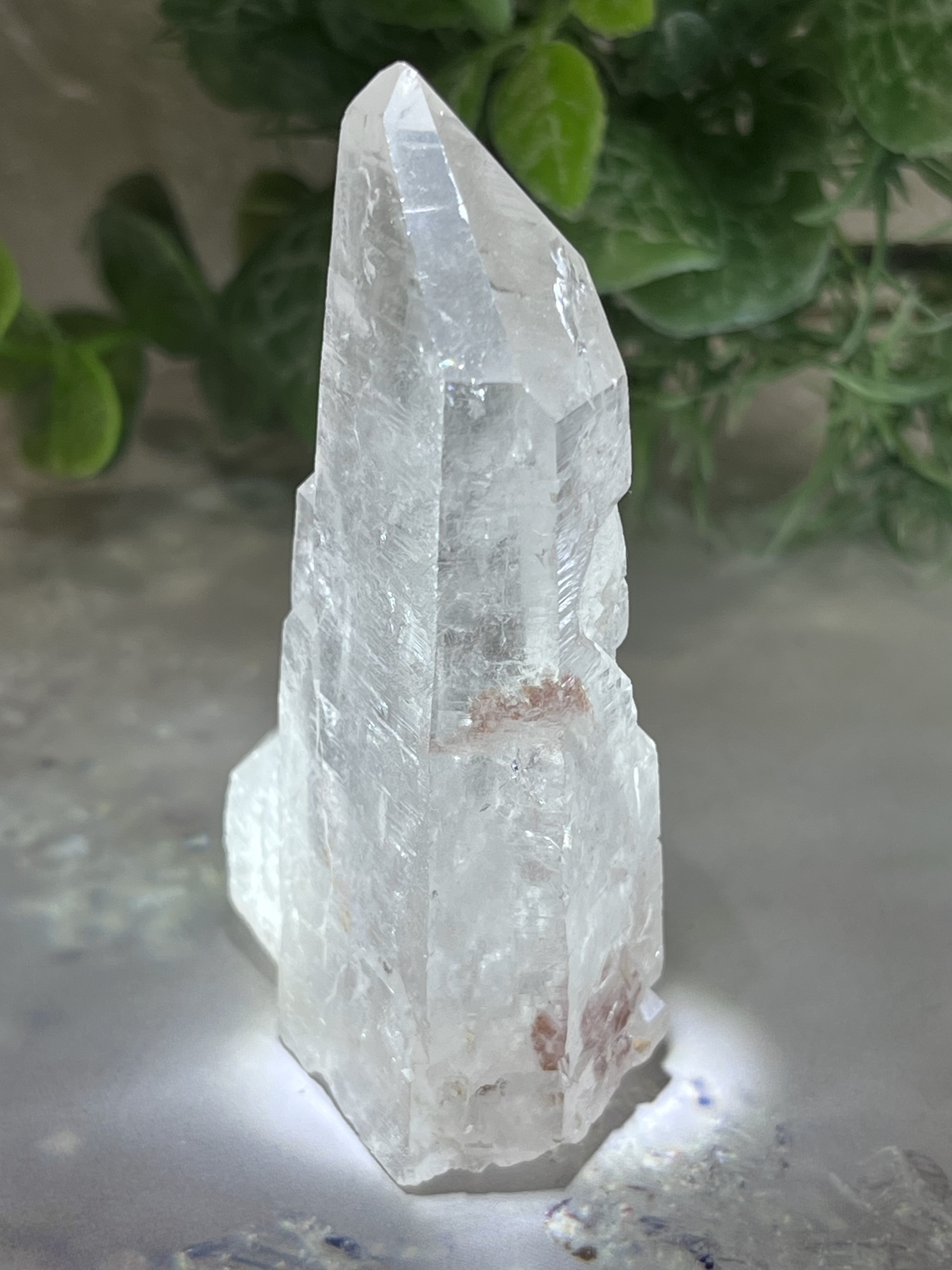 カテドラル　イシス　アンフィボールインクォーツ　原石　ポイント　クリスタル　水晶