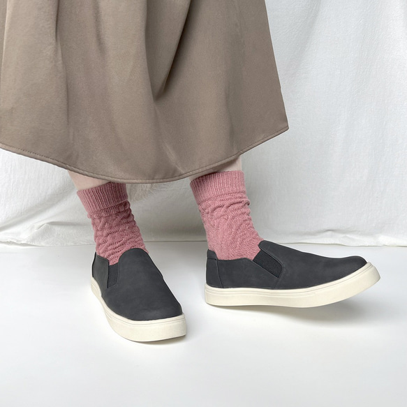 非常適合日常穿著。寬鬆側邊鬆緊帶懶人鞋 3452 第1張的照片