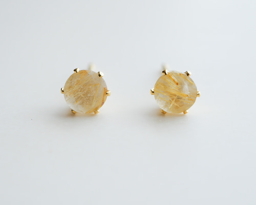 リクエストオーダー品　全方向カッティング天然石ルチルクオーツピアス　作家もの AAA→AAAA ルチルクォーツ 小さなピアス 14kgf ピアス（スタッド