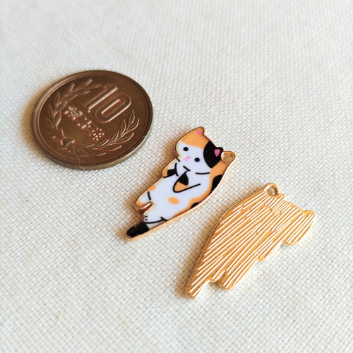 【新品未使用·限定品】 猫ちゃん 茶 チャーム　MOREAU PARIS 新品未使用·限定品】 猫ちゃん 茶 チャーム MOREAU PARIS BABY京都店