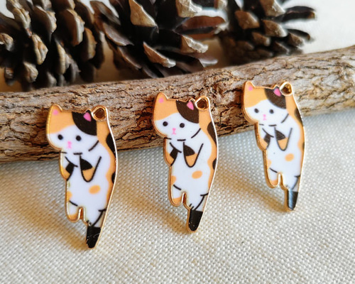 ぐでねこちゃんチャーム チューリップとミツバチ ぐでねこちゃん