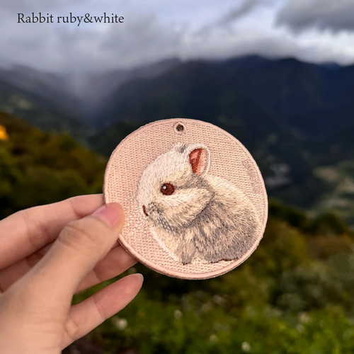 アンティークキルト＆手刺繍うさぎちゃん·͜· ♡ 名入れ可♪うさちゃん大判タオルハンカチ♡白うさぎちゃん（ずらり