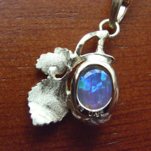 オーストラリア産 クリスタルオパール ペンダントトップ K18YG 楽天