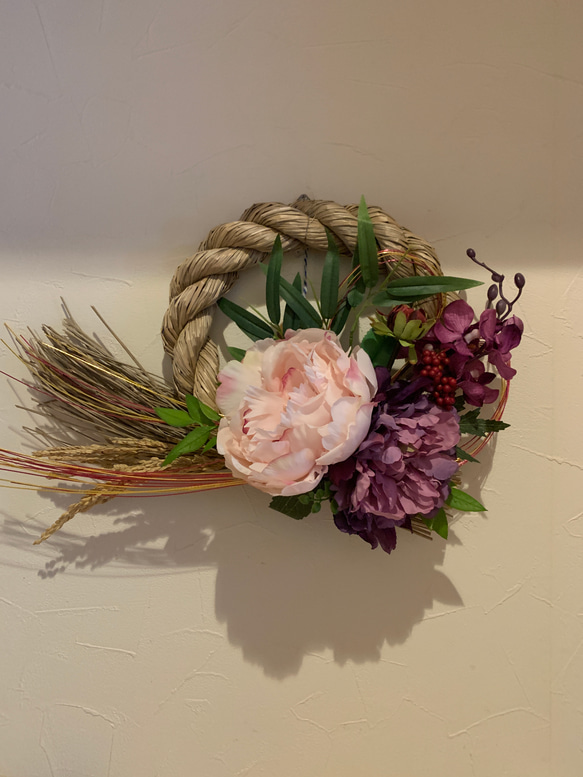 【誰にもまけないシリーズ】シャクヤクと蘭のしめ縄 誰にもまけないシリーズ】シャクヤクと蘭のしめ縄 しめ縄