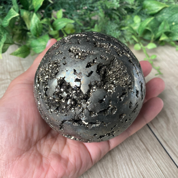 大地が産んだ神秘の原石/パイライト大玉スフィア/パワーストーン