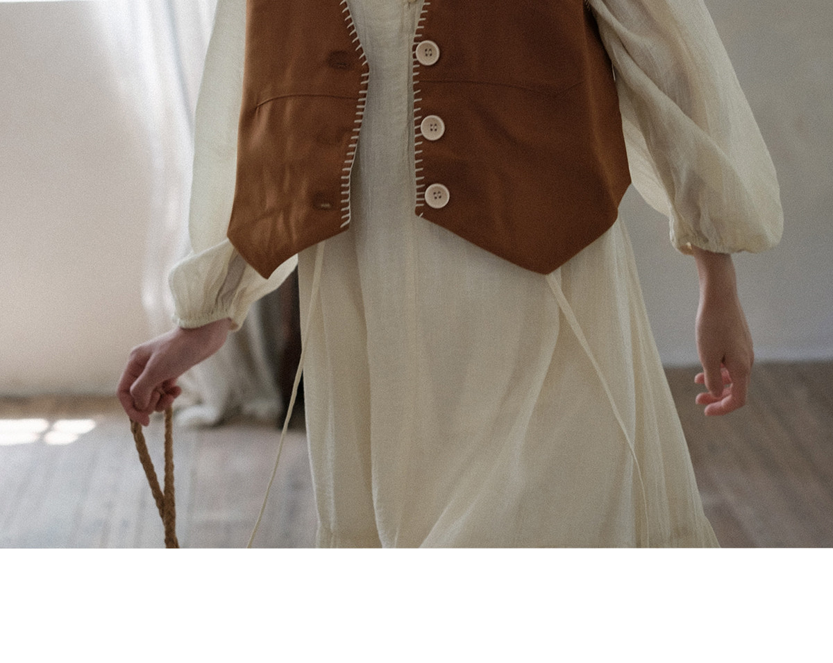 早秋、重ねてコートを着る、短いVネック、袖なしベスト、レディース