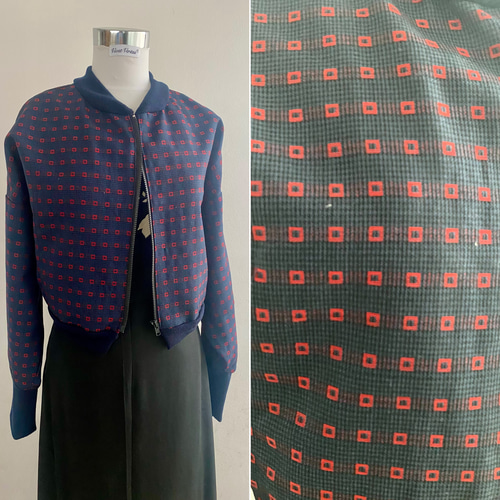 ブルーに赤の四角柄 一点もの 着物リメイク ウール短丈 ジャケット  