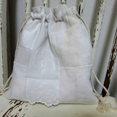 アンティークリネンパッチ巾着ポーチ;手刺繍レース、アンティーク