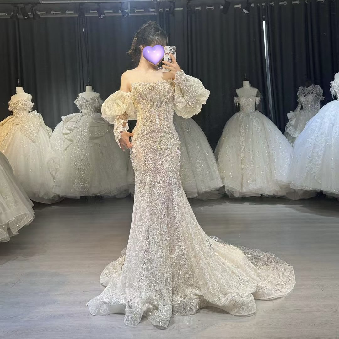 新作！見逃さないで！マーメイドドレス　ホワイト　二の腕を隠せる　取り外し可能お袖　短いトレーン　編み上げ　サイズオーダー