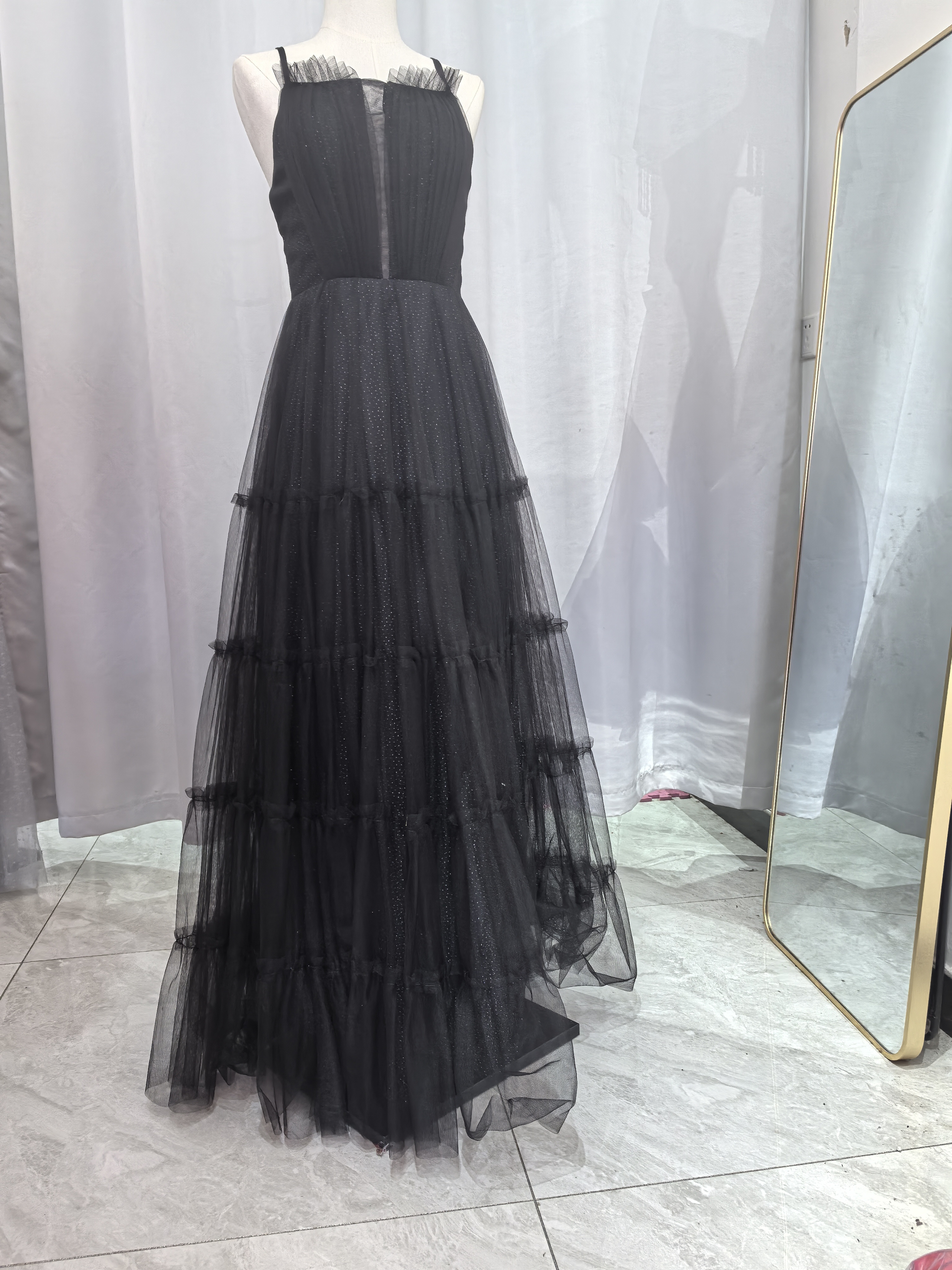 黒 キャミソー セクシー カラードレス キラキラ  ソフトチュールパーティードレス 音楽会 花嫁  パーティーD53