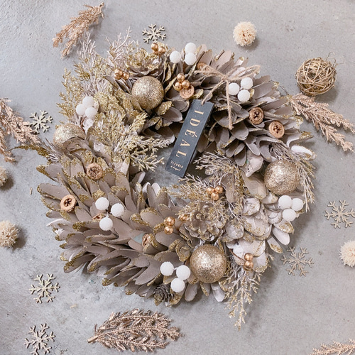 素敵なアレンジメント ゴールド シルバー　ツリー　新年　お正月飾り ☆最終セール☆即日発送☆毎年飾れるクリスマスリース☆クリスマス